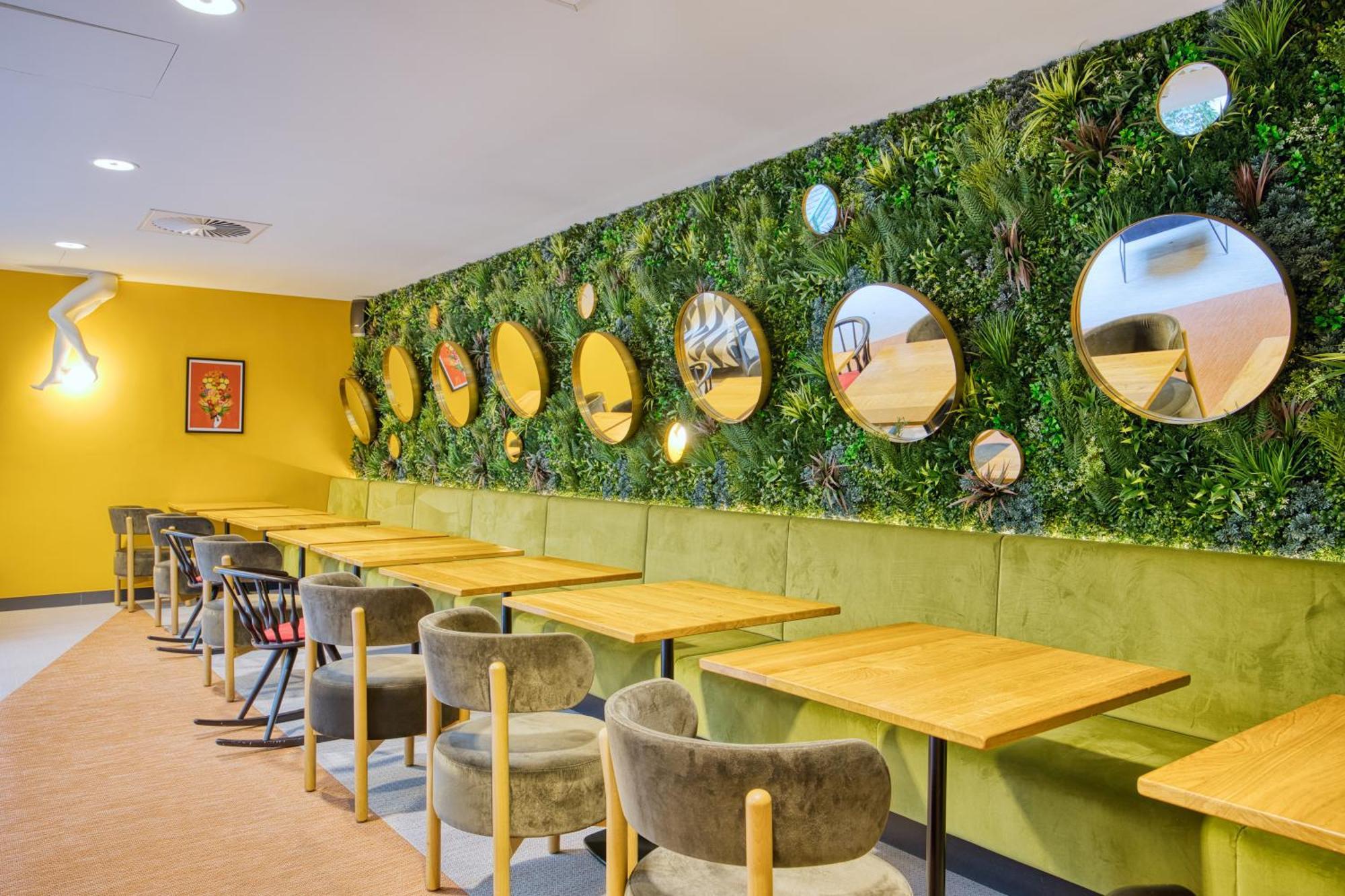 B&B Hotel Brussels Centre Louise ภายนอก รูปภาพ