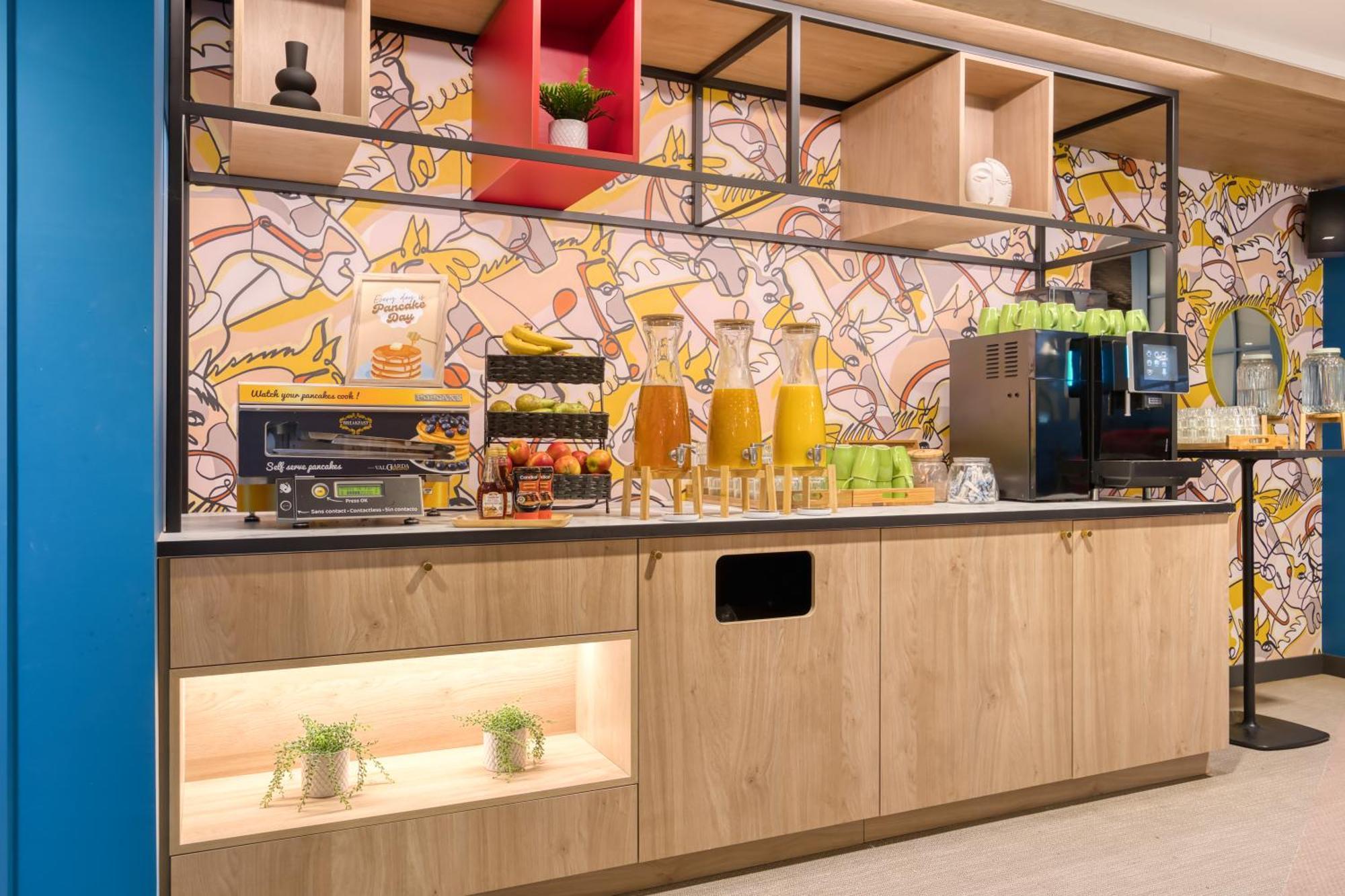 B&B Hotel Brussels Centre Louise ภายนอก รูปภาพ