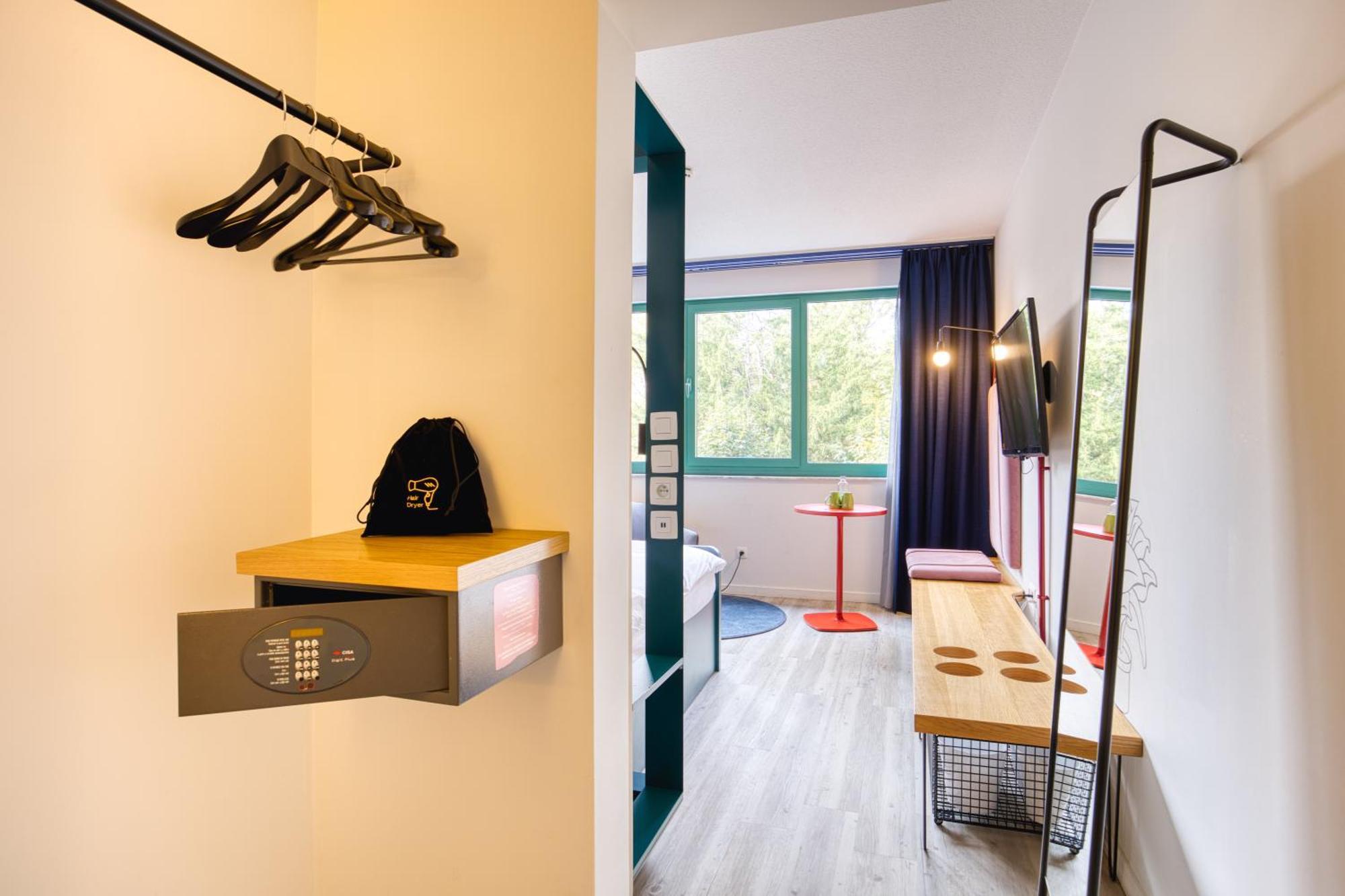 B&B Hotel Brussels Centre Louise ภายนอก รูปภาพ